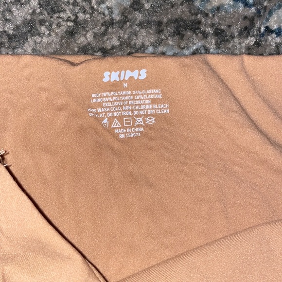 SKIMS Everyday bras - Picture 2 of 2